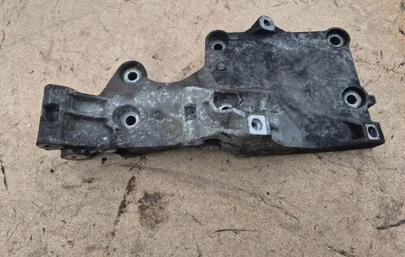 Volkswagen Touran I Generator/alternator bracket 03G903143