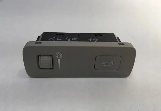 Tailgate opening switch