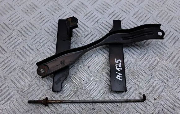 Toyota Avensis T270 Battery bracket 7440402120 7445130110
