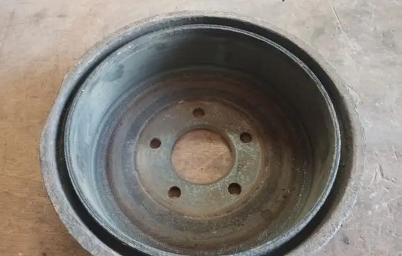 Chrysler Voyager Drum brake (rear) 43037R