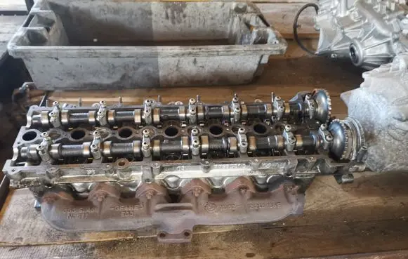 BMW 5 E39 Engine head 7788581 7788580 2248166