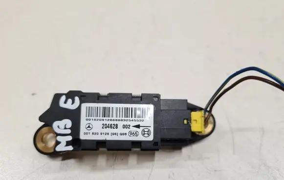 Mercedes-Benz E W211 Airbag deployment crash/impact sensor 204628002 0018209126