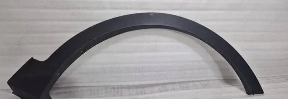 Hyundai Santa Fe Front arch trim 