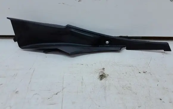 Mazda CX-9 Wiper trim TD1151PB1