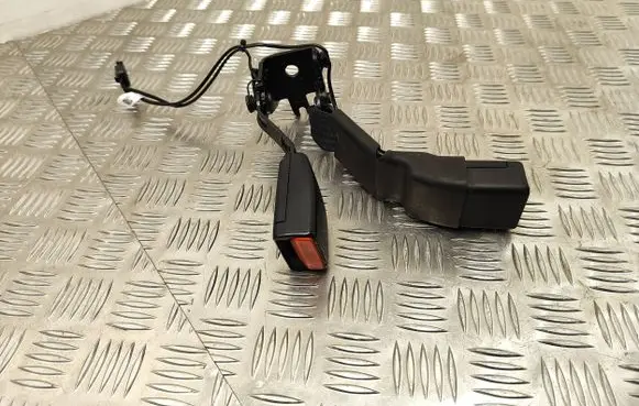 Citroen DS7 Crossback Middle seatbelt buckle (rear) 6358975