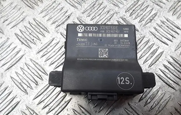Volkswagen PASSAT B6 Gateway control module