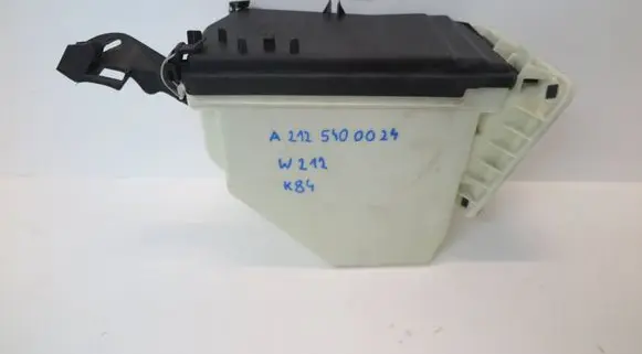 Mercedes-Benz E W212 Fuse box cover A2125400082