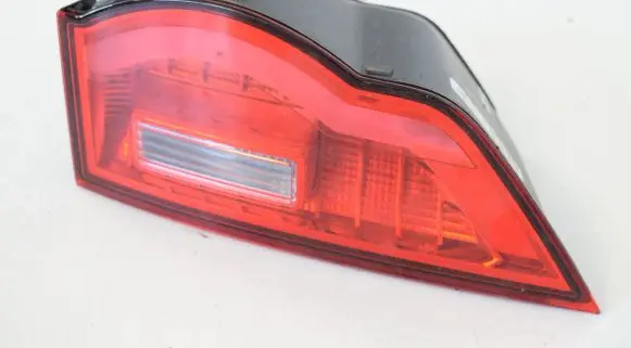 Jaguar F-Pace Tailgate rear/tail lights HK8315K272AA