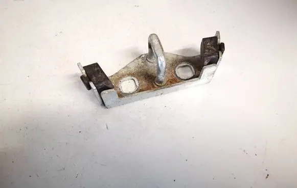 Volvo XC70 Rear door lock loop/hook striker 31218602