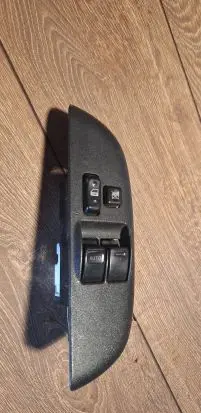 Toyota Yaris Electric window control switch 8482052170