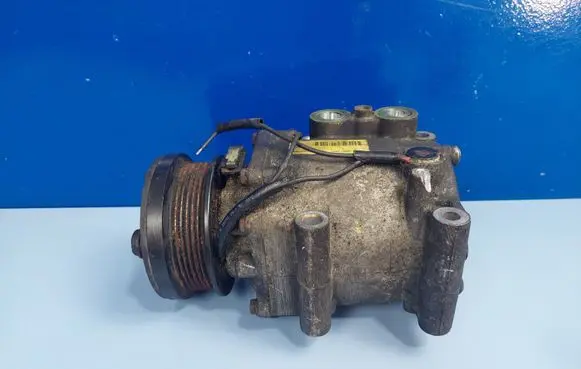 Ford Focus Air conditioning (A/C) compressor (pump) XS4H19D629AD