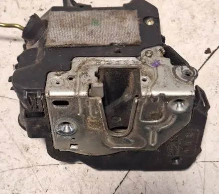 Mercedes-Benz E W211 Front door lock PBTGF30