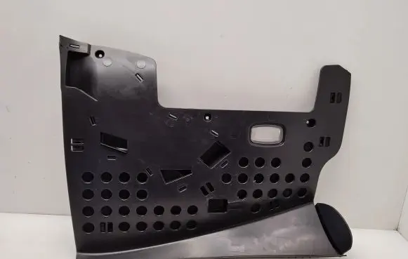 Mercedes-Benz C W204 Dashboard lower bottom trim panel A2046800282