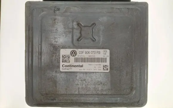 Volkswagen Polo V 6R Engine control unit/module 03E906070FB 03F907309J 5WP44777