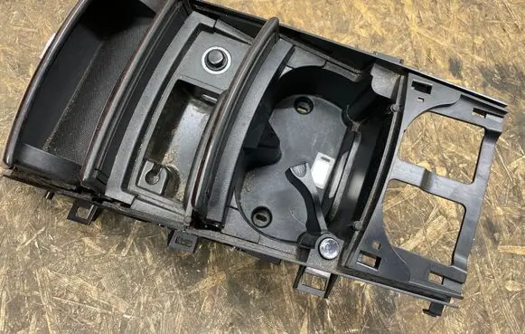 Cup holder front