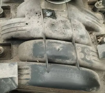 Dodge Durango Intake manifold 53013403ad