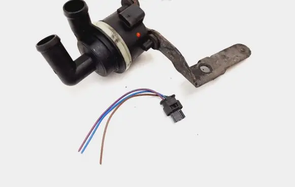 Volkswagen Golf VI Electric auxiliary coolant/water pump 5N0965561A