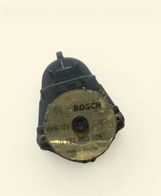 BMW 5 E34 Air flap motor/actuator 0132800005