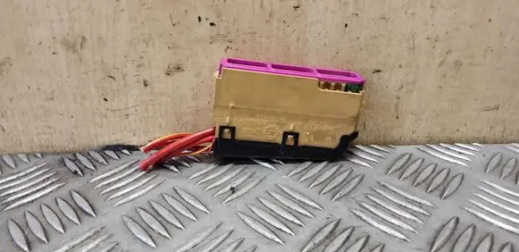 Audi A8 S8 D4 4H Fuse module 4F1941824A