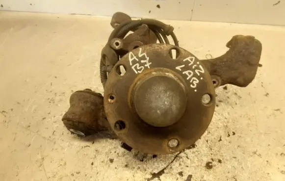 Audi A4 S4 B7 8E 8H Rear wheel hub spindle/knuckle 