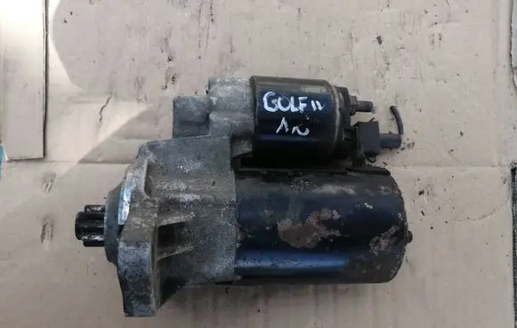 Volkswagen Golf IV Starter motor 0001121006 020911023F