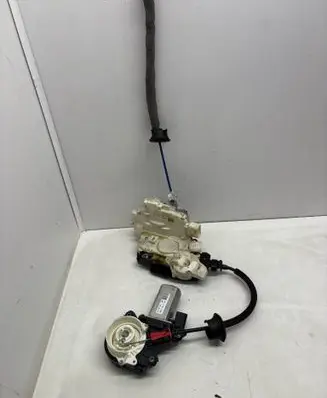 Audi A8 S8 D4 4H Rear door lock 4H0839016C