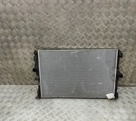 Mercedes-Benz EQB Coolant radiator A2475000003