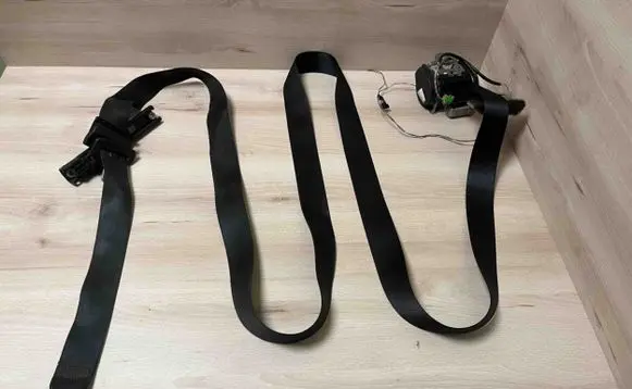 Mercedes-Benz Sprinter W906 Front seatbelt 601384100 9068600285