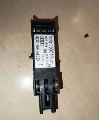 Audi A8 S8 D2 4D Airbag deployment crash/impact sensor 4D0959643D 0231700C19E6 091100
