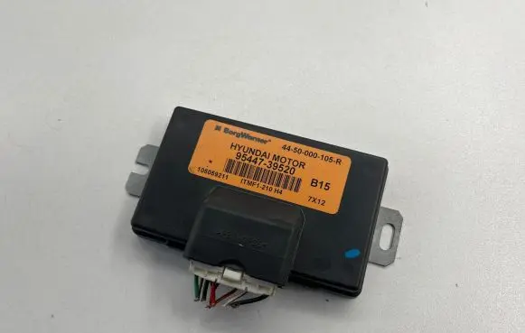 Hyundai Santa Fe Gearbox control unit/module 9544739520 105059211 4450000105R