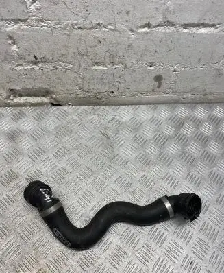 Mercedes-Benz C W205 Engine coolant pipe/hose A2055017484