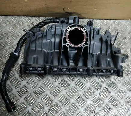 Ford Fiesta Intake manifold BM5G9424E