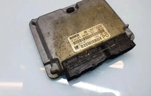 Opel Zafira A Engine control unit/module 24417169 0281010268