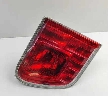 Toyota Avensis T270 Tailgate rear/tail lights 8159105110