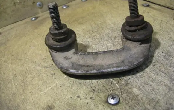 Volkswagen PASSAT B5 Front upper control arm/wishbone 4D0411317J