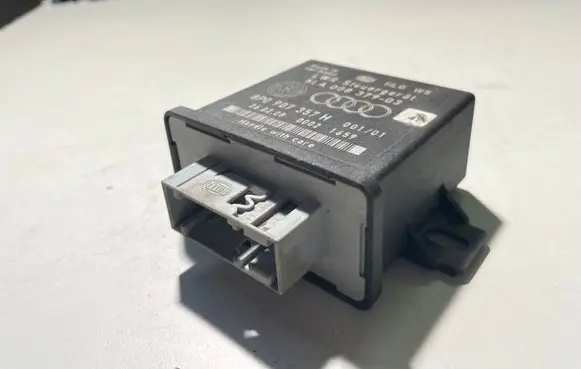 Audi A6 S6 C6 4F Headlight level height control switch 8P0907357H 5LA00837903