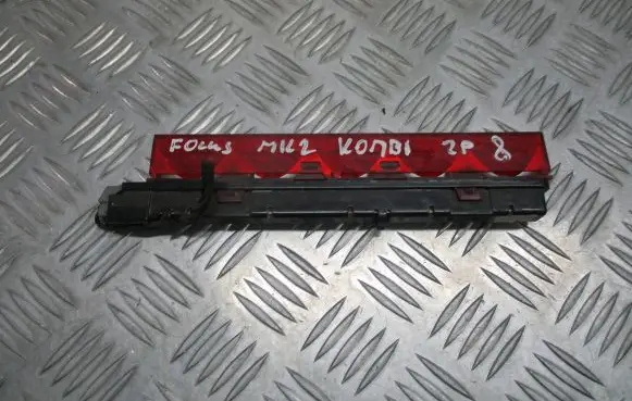 Ford Focus Third/center stoplight