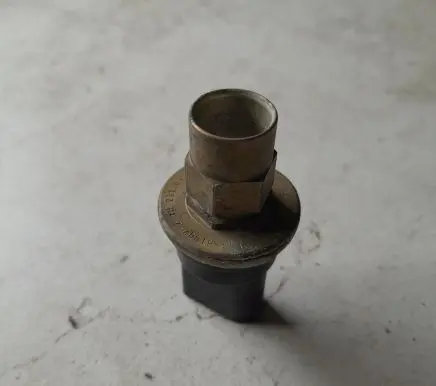 Air conditioning (A/C) pressure sensor