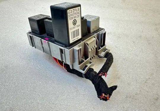 Volkswagen Touareg I Fuse box set 7L0937503A 7L6907160A