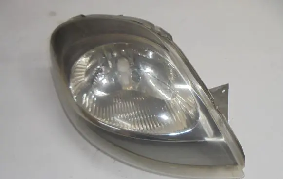 Opel Vivaro Headlight/headlamp 7700311372