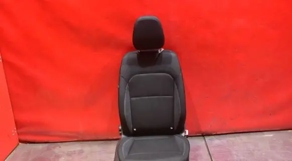 Skoda Fabia Mk1 (6Y) Front passenger seat 