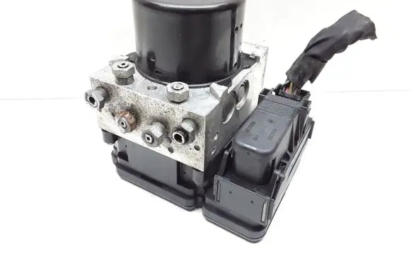 Volvo XC60 ABS Pump 31329139