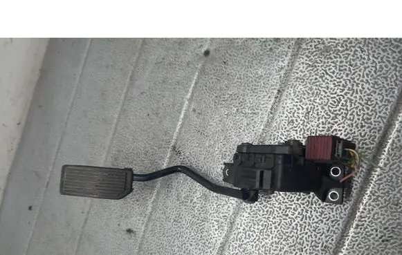 Nissan Primera Accelerator pedal position sensor 