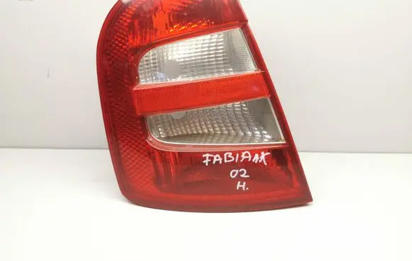 Skoda Fabia Mk1 (6Y) Rear/tail lights TK194805