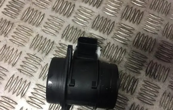 Mercedes-Benz B W245 Mass air flow meter 5WK97003 A0000942948