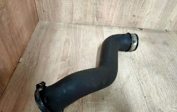 Audi A4 S4 B7 8E 8H Engine coolant pipe/hose