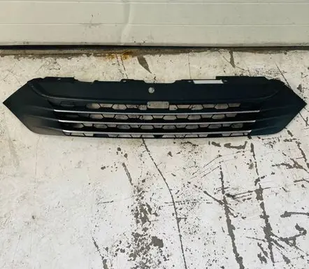 Iveco Daily 6th gen Front bumper upper radiator grill 5802075839 5802075842