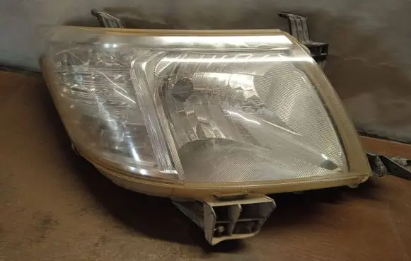 Toyota Hilux (AN10, AN20, AN30) Headlight/headlamp 811100K440 OK18