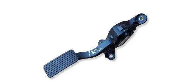 Hyundai i30 Accelerator throttle pedal 32700G4200 K1703134057 J1703235537