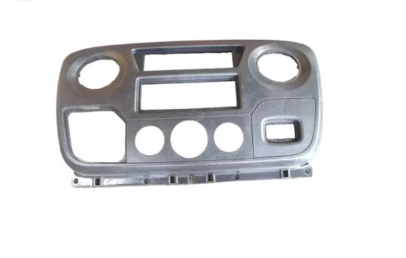 Renault Master III Dashboard center trim panel 682600025R